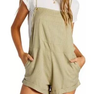 Billabong beachy romper